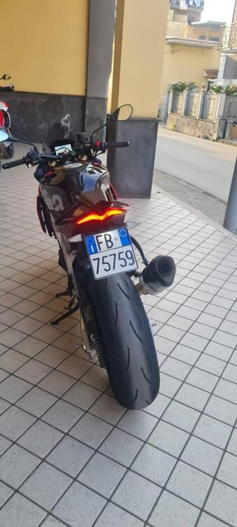 Aprilia Tuono 1100 V4 Factory (2021 - 24) (4)