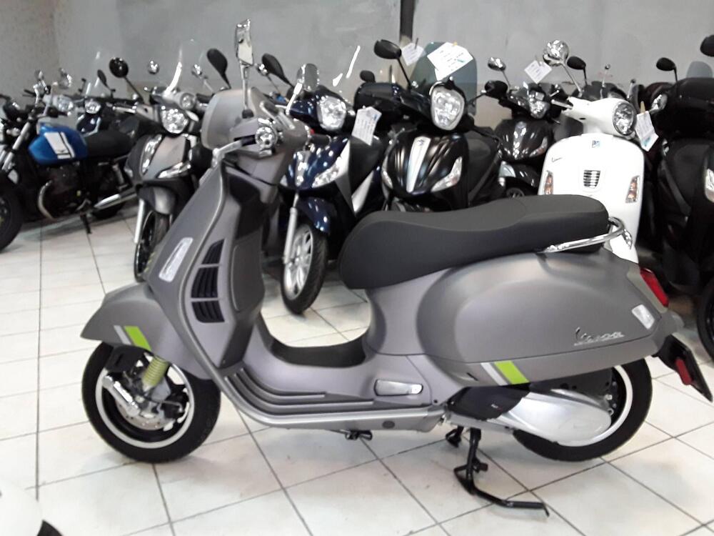 Vespa GTS 300 Supertech Hpe (2021 - 22)