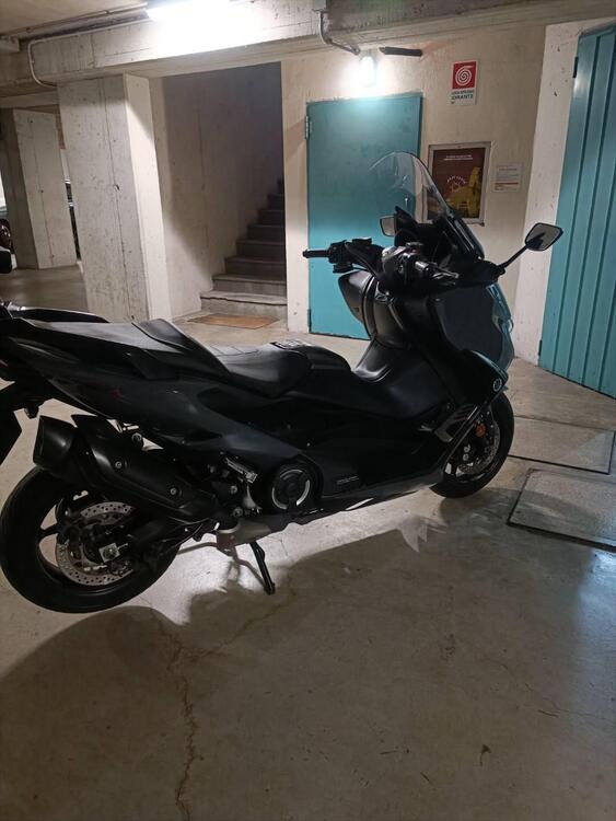 Yamaha T-Max 560 Tech Max (2021) (3)