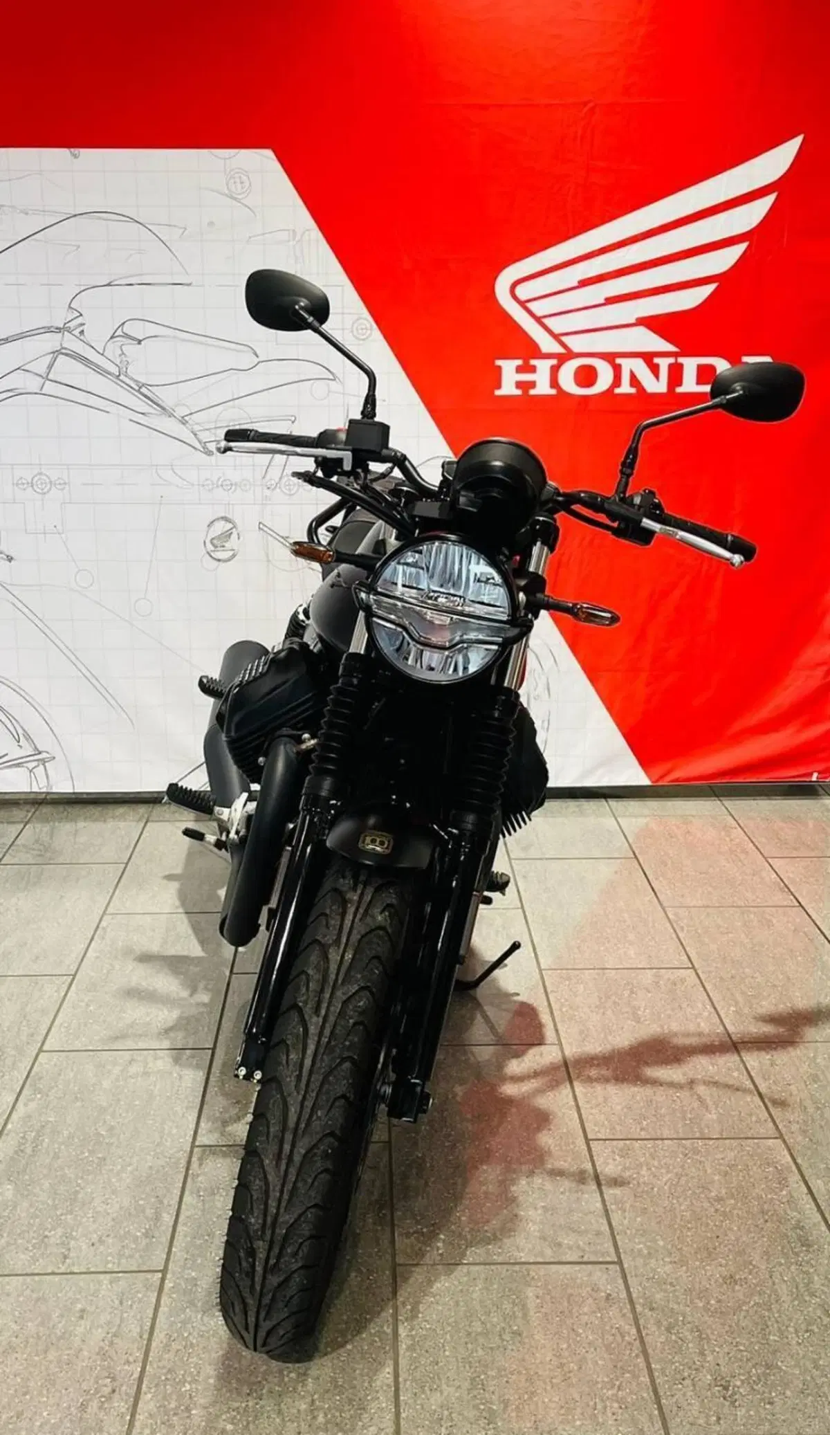 Moto Guzzi V7 Stone Centenario (2021 - 22) (9)