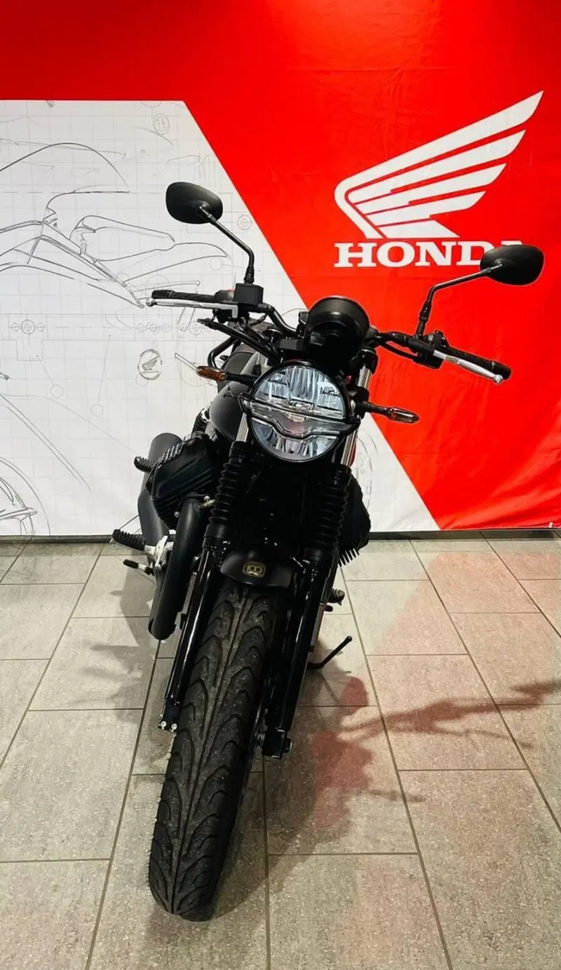Moto Guzzi V7 Stone Centenario (2021 - 22) (9)