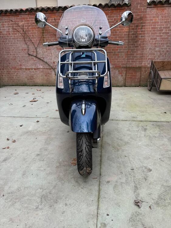 Vespa GTS 250 i.e. (2)