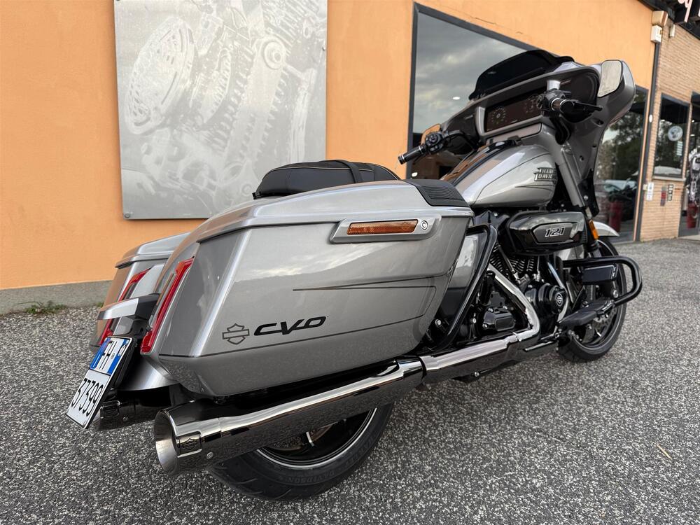 Harley-Davidson CVO Street Glide (2023) (5)