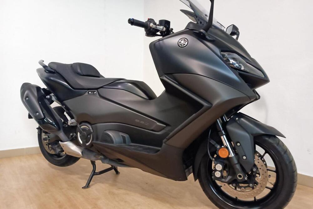 Yamaha T-Max 560 Tech Max (2020) (2)