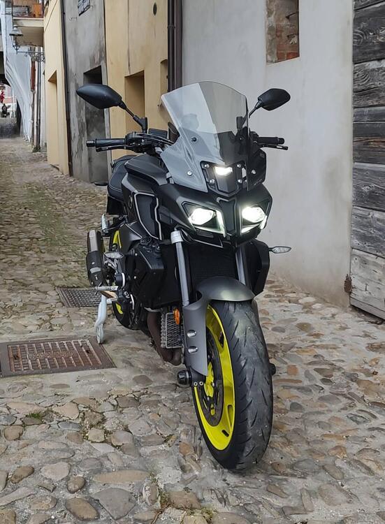 Yamaha MT-10 (2017 - 20) (3)