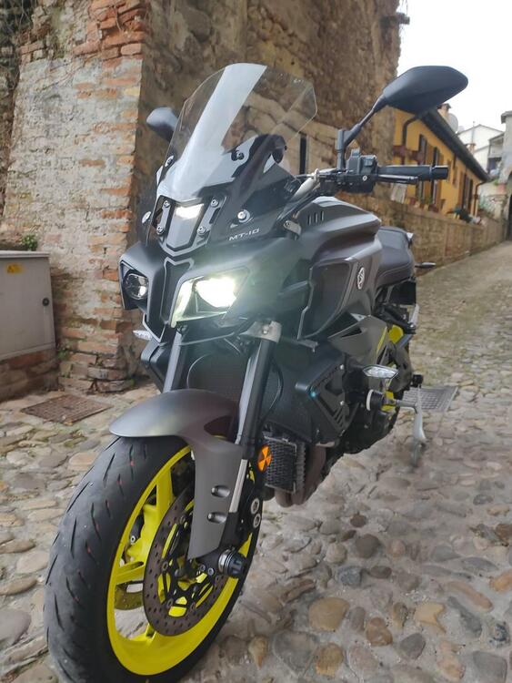 Yamaha MT-10 (2017 - 20) (4)