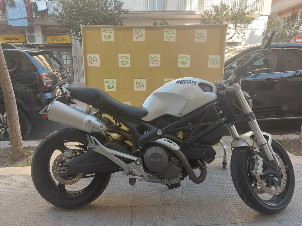 Ducati Monster 696 (2008 - 13) (2)