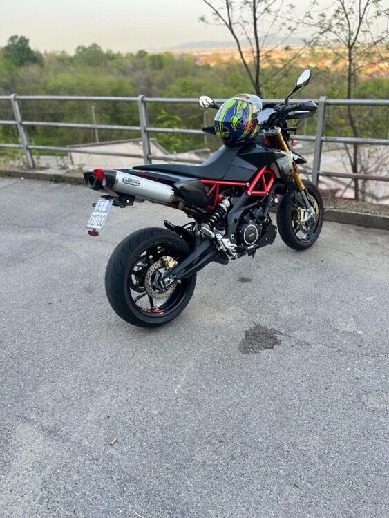 Aprilia Dorsoduro 900 (2017 - 20) (4)