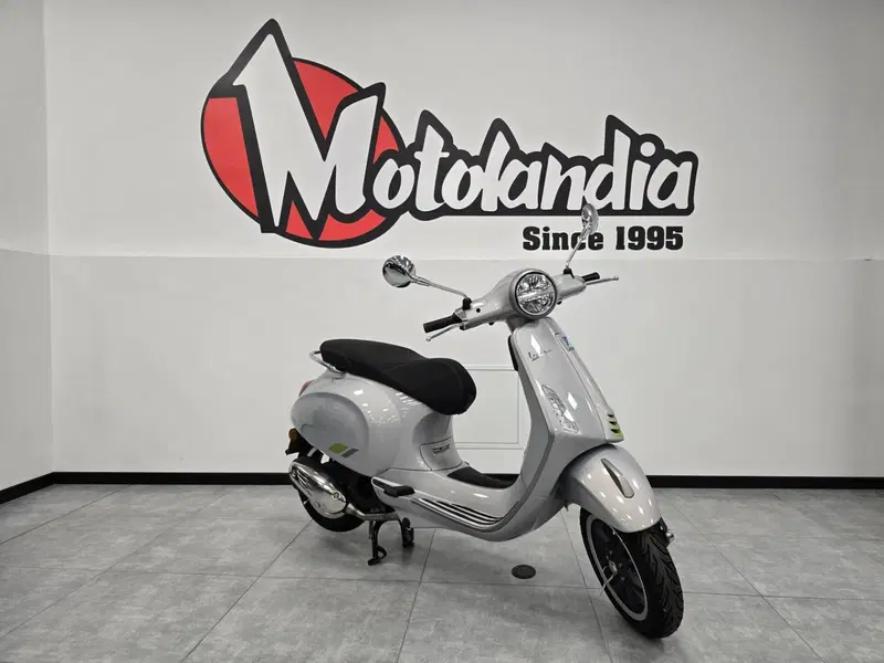 Vespa Primavera 125 Tech (2024 - 25) (2)