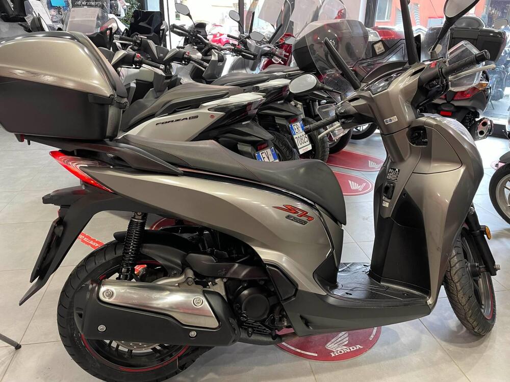 Honda SH 300 i Sport ABS (2018 - 20) (3)