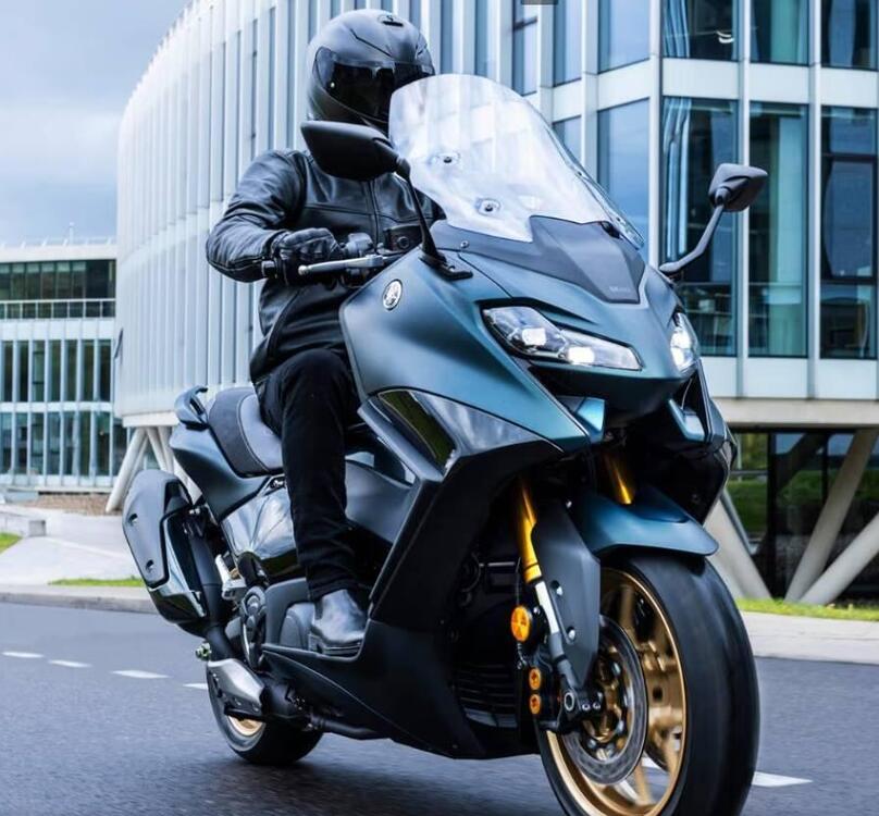 Yamaha T-Max 560 Tech Max (2025)