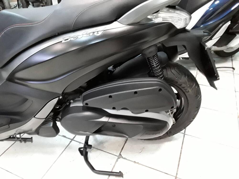 Piaggio Beverly 350 ABS (2016 - 20) (3)