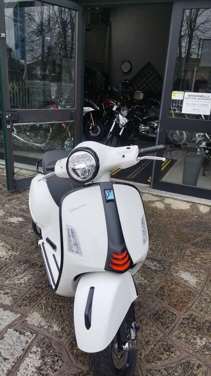 Vespa GTS 310 Supersport (2025) (2)