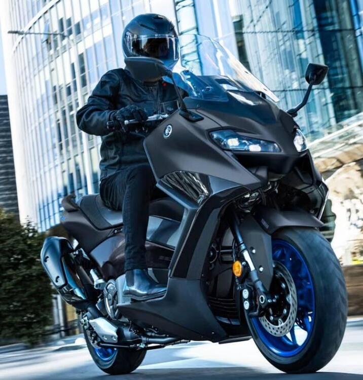 Yamaha T-Max 560 (2022 - 24) (5)