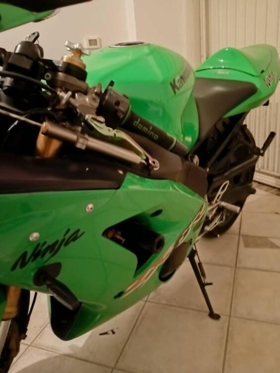 Kawasaki Ninja 600 ZX-6RR (2003 - 04) (2)