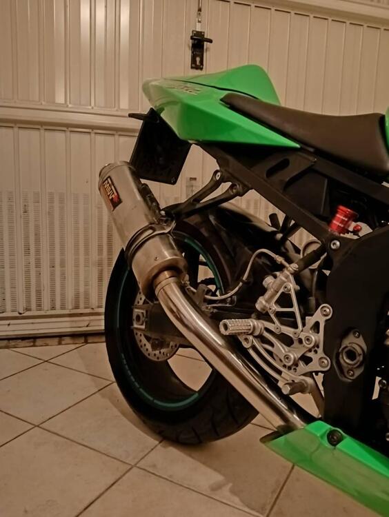 Kawasaki Ninja 600 ZX-6RR (2003 - 04) (5)