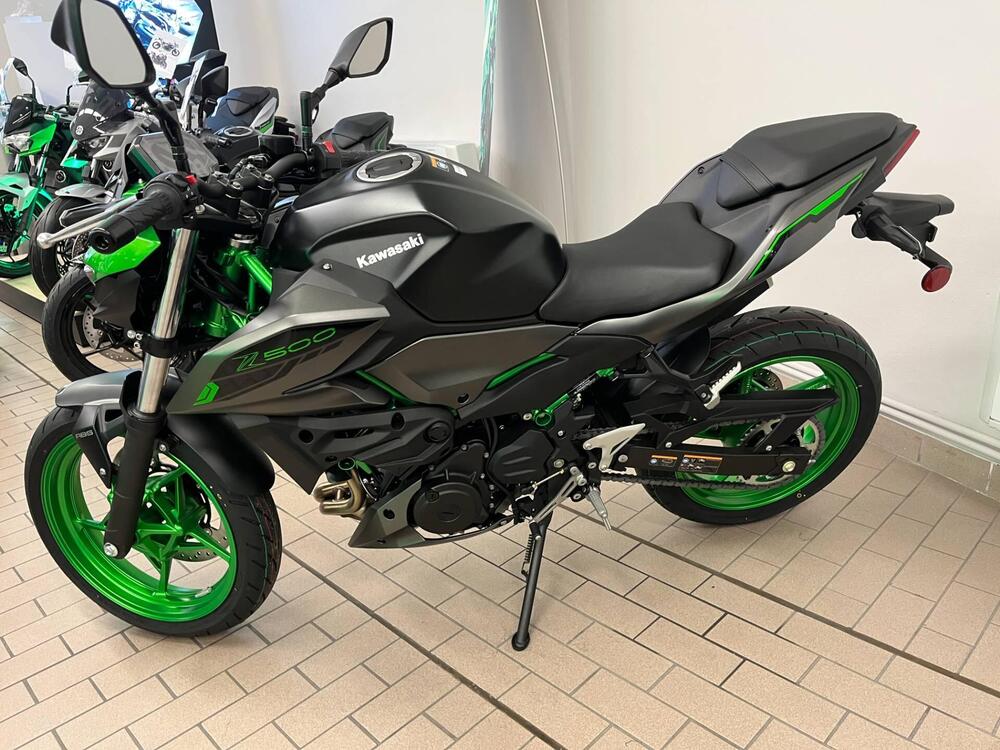 Kawasaki Z 500 SE (2024 - 25) (2)