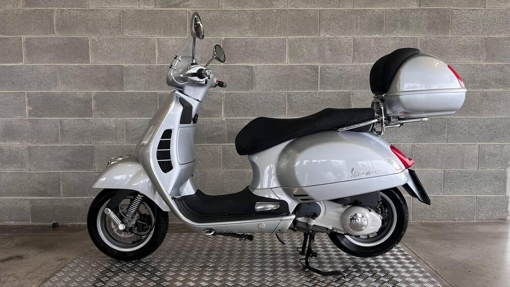 Vespa GTS 250 i.e. (3)