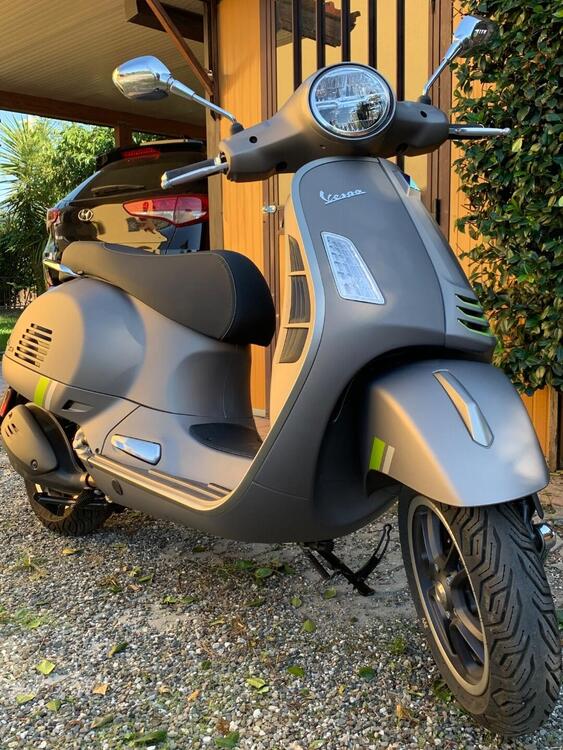 Vespa GTS 300 Super Tech (2023 - 24)