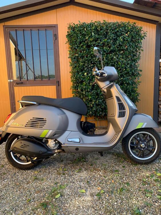 Vespa GTS 300 Super Tech (2023 - 24) (3)