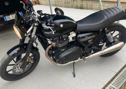 Triumph Street Twin 900 (2021 - 22) usata