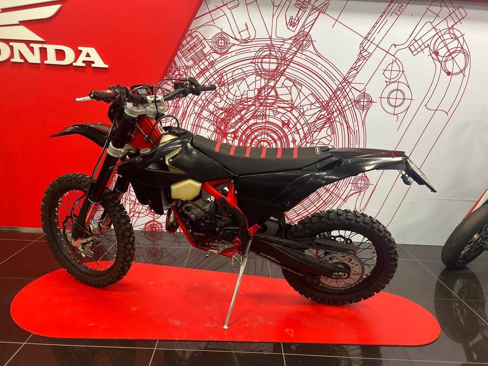 Betamotor RR 125 2T Enduro (2018) (5)