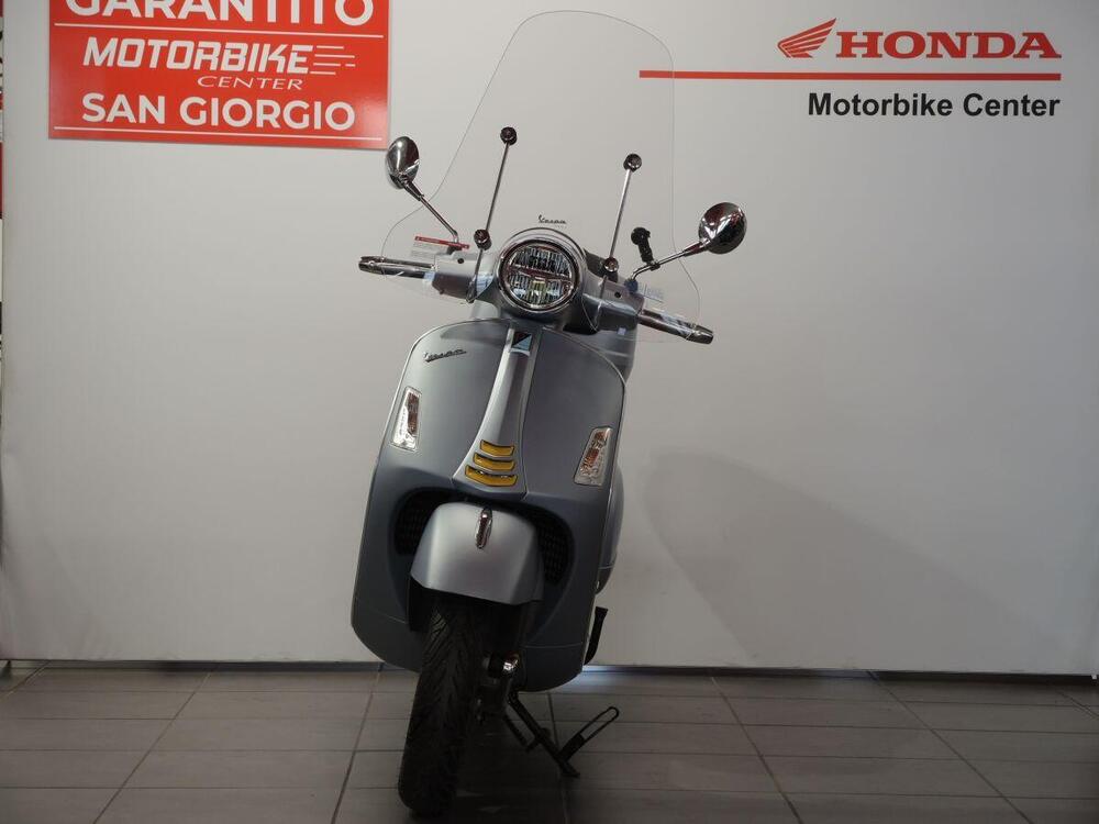 Vespa GTS 300 Super Hpe (2021 - 22) (2)