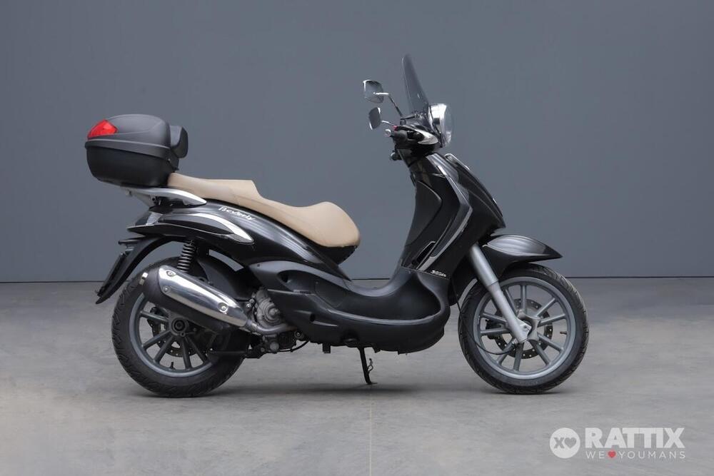 Piaggio Beverly Tourer 300 (4)