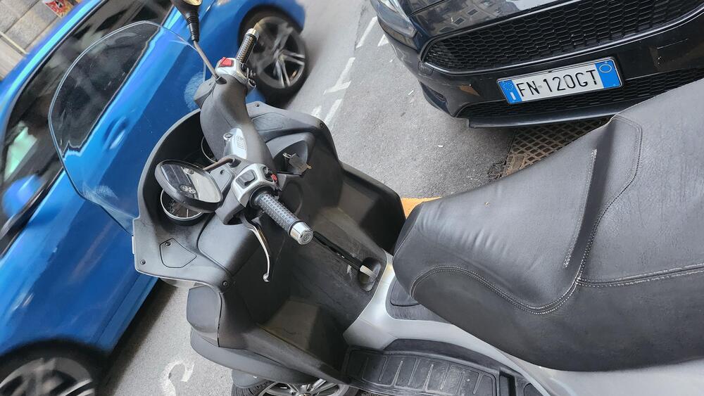 Piaggio MP3 LT 400 (2009 - 11) (3)