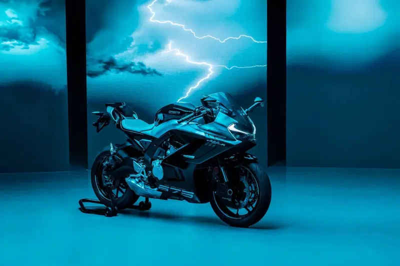 CFMOTO 675SR-R (2025 - 26) (4)