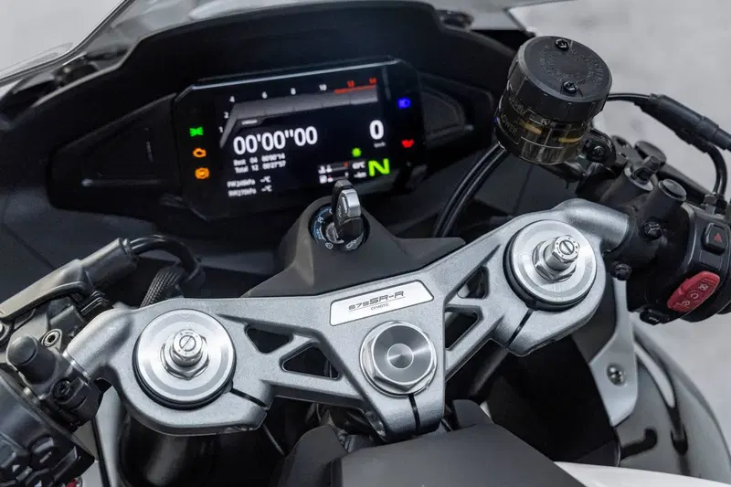 CFMOTO 675SR-R (2025 - 26) (3)