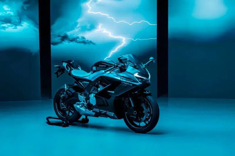 CFMOTO 675SR-R (2025 - 26) (3)