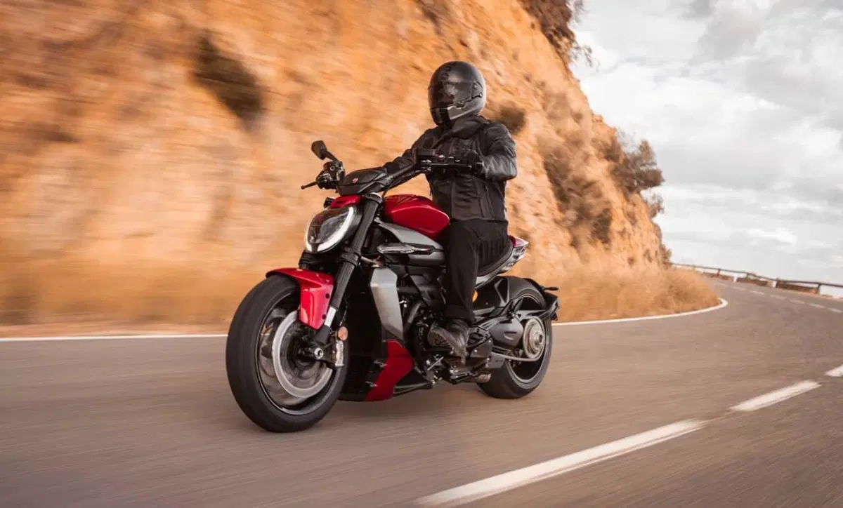 Ducati XDiavel V4: la muscle cruiser si evolve (4)