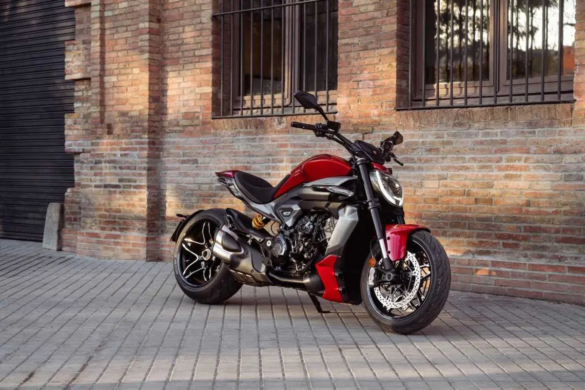 Ducati XDiavel V4: la muscle cruiser si evolve (5)