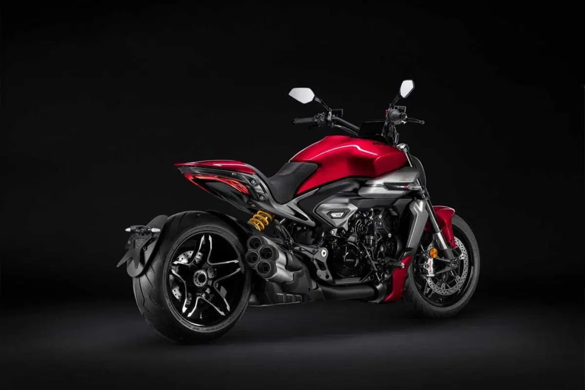 Ducati XDiavel V4: la muscle cruiser si evolve (8)