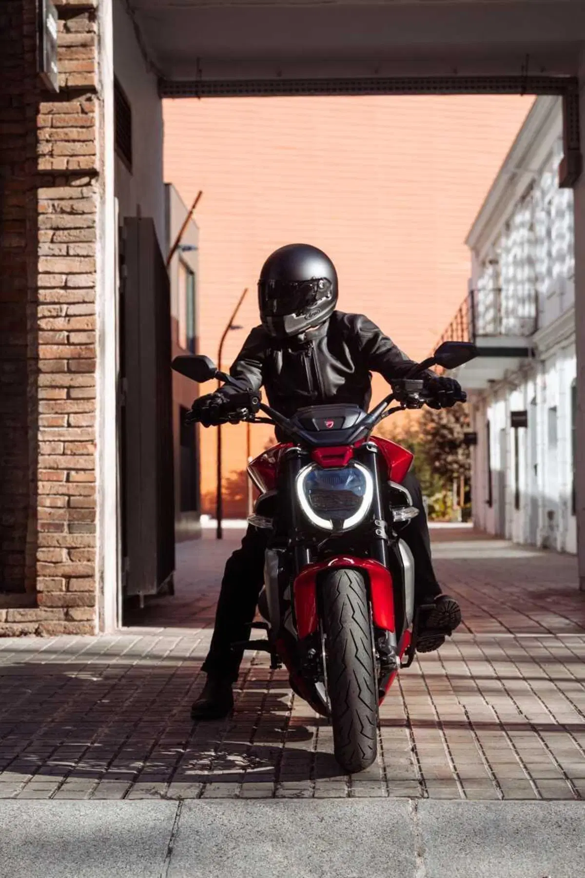 Ducati XDiavel V4: la muscle cruiser si evolve