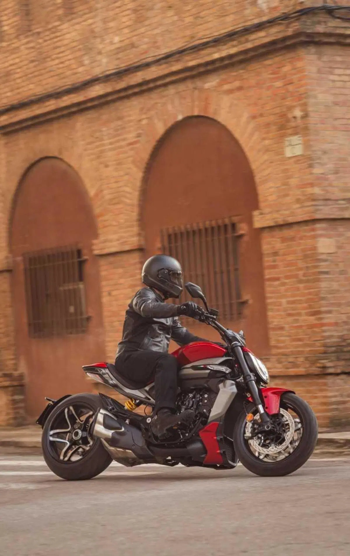 Ducati XDiavel V4: la muscle cruiser si evolve (7)