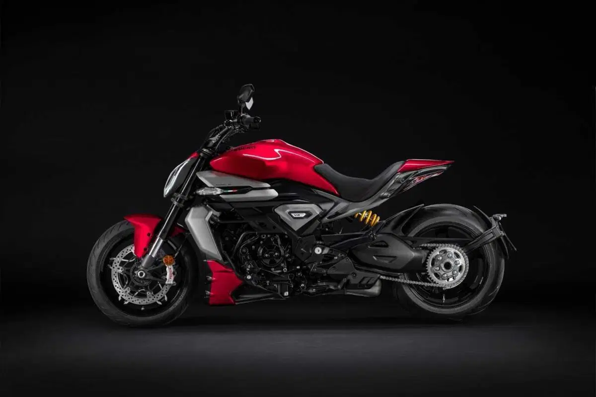 Ducati XDiavel V4: la muscle cruiser si evolve (9)