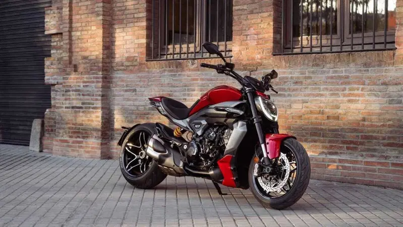 Ducati XDiavel V4: la muscle cruiser si evolve [VIDEO + GALLERY]