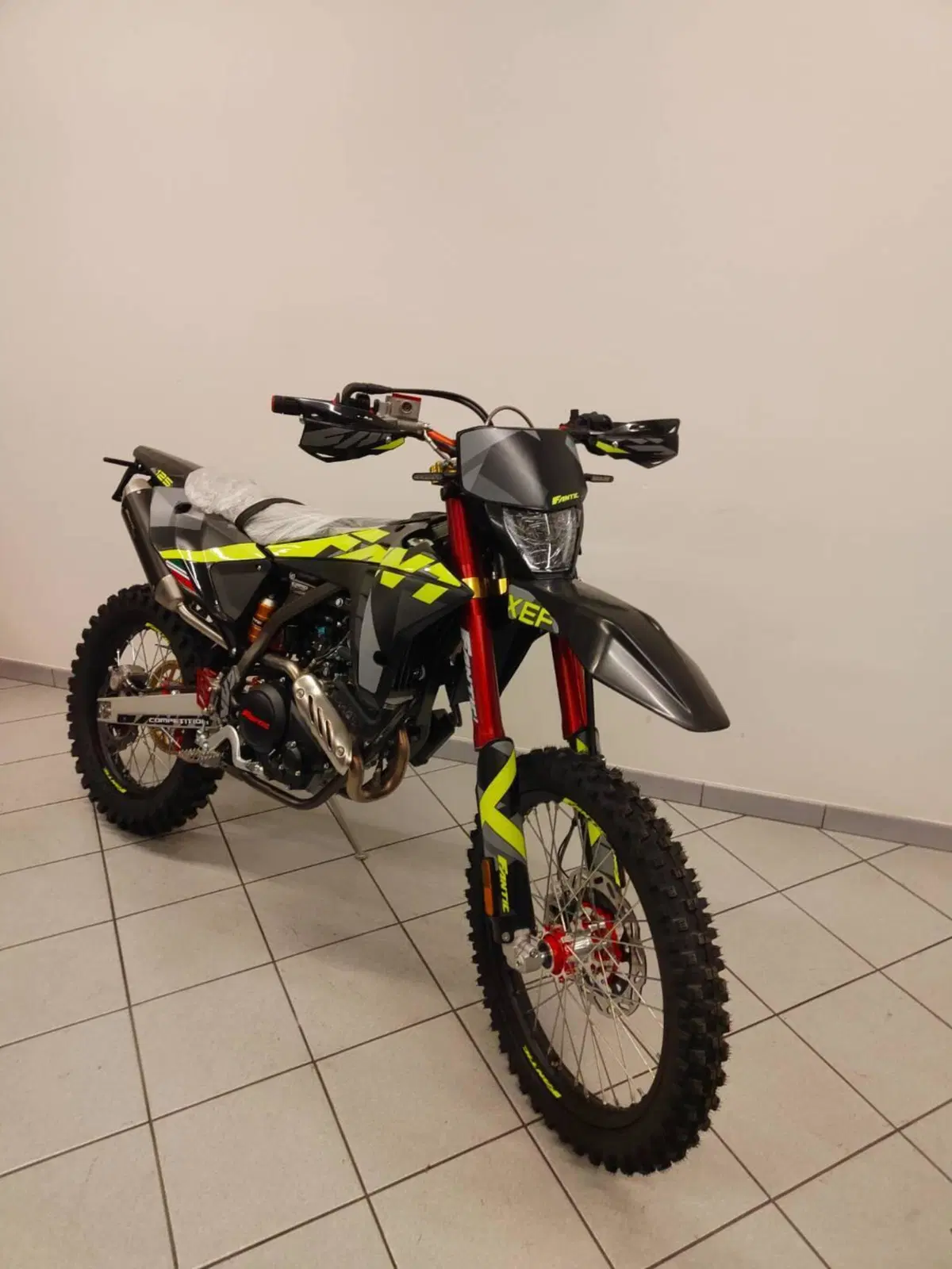 Fantic Motor XEF 125 Competition (2025 - 26) (7)