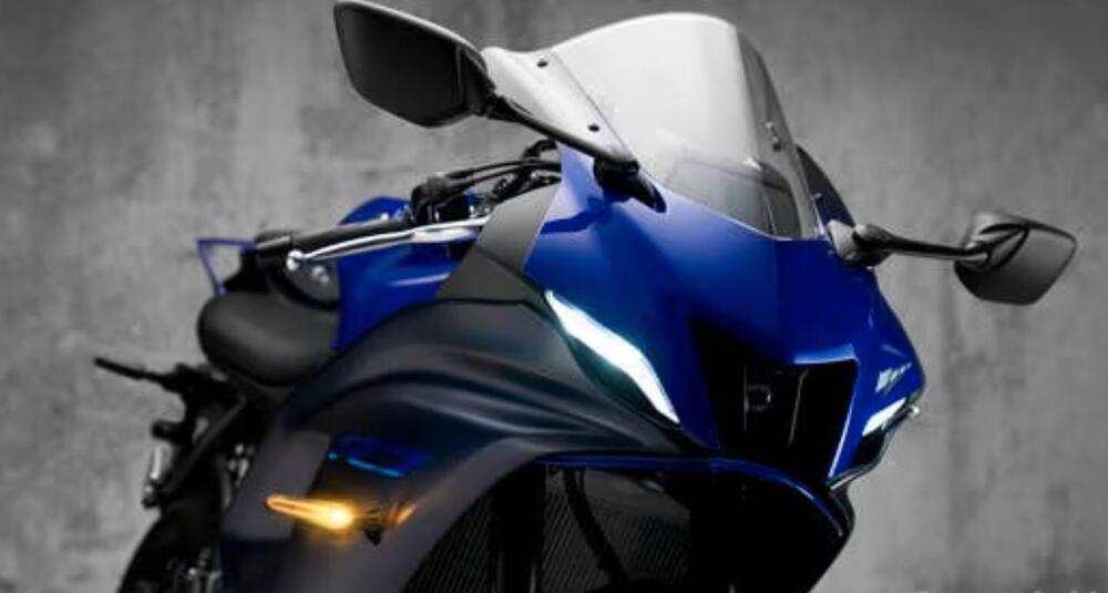 Yamaha YZF R7 (2021 - 25) (2)