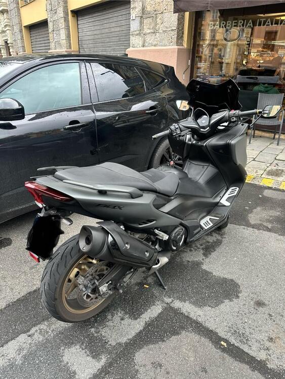 Yamaha T-Max 560 Tech Max (2020) (2)