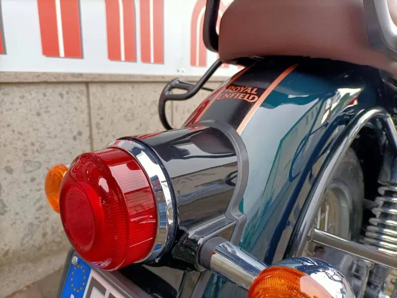 Royal Enfield Classic 350 (2021 - 26) (10)