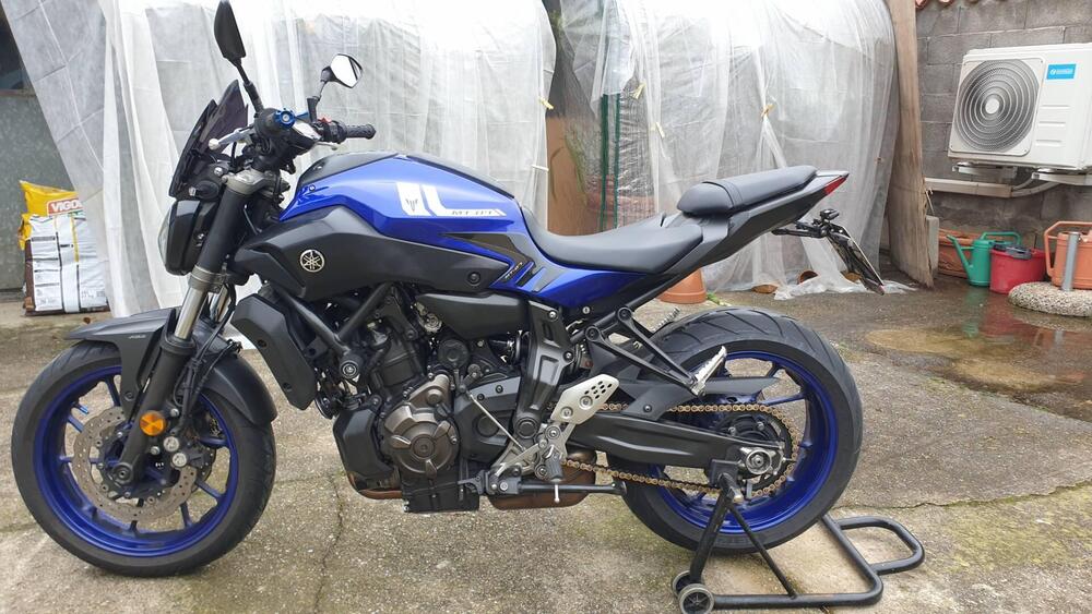 Yamaha MT-07 (2017 - 18) (2)