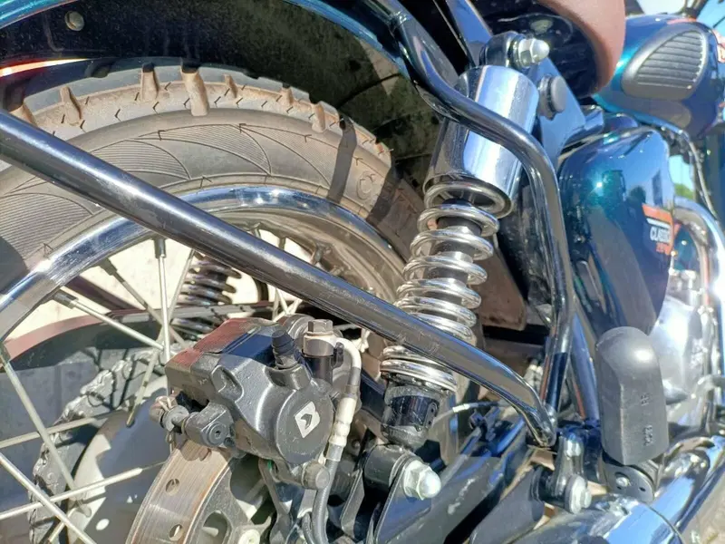 Royal Enfield Classic 350 (2021 - 26) (10)