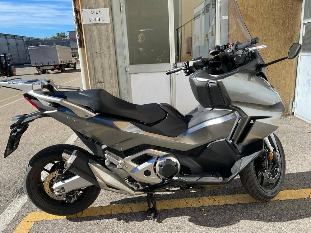 Honda Forza 750 DCT Urban (2021 - 24) (3)