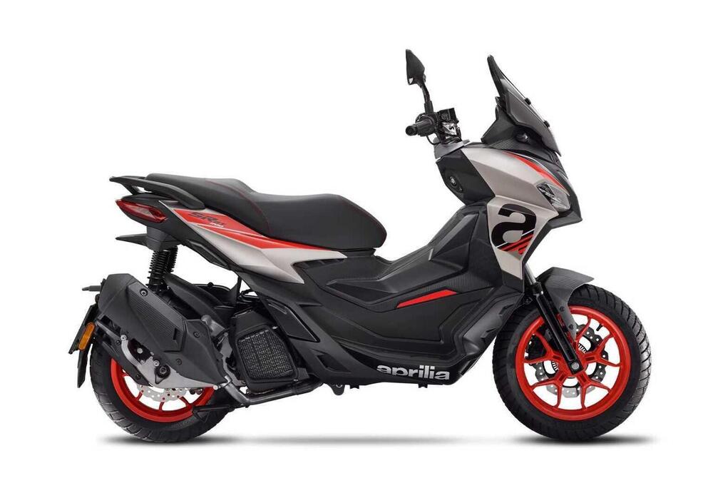 Aprilia SR GT 200 Sport (2025) (2)