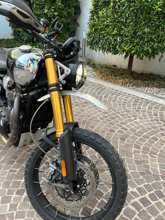 Triumph Scrambler 1200 XE Chrome Edition (2023) (2)