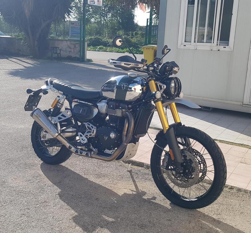 Triumph Scrambler 1200 XE Chrome Edition (2023) (4)