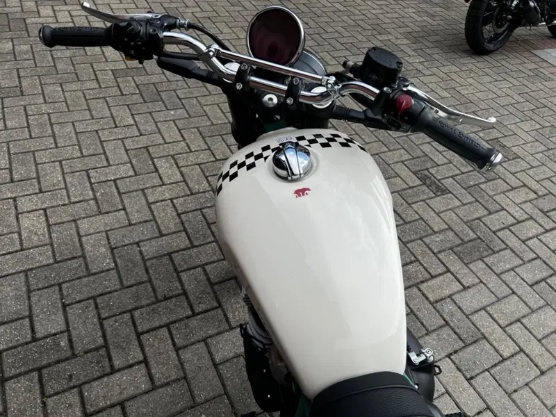 Royal Enfield Bear 650 (2025 - 26) (9)